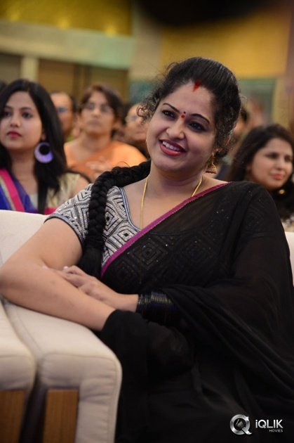 Kalyana-Vaibhogame-Movie-Audio-Launch